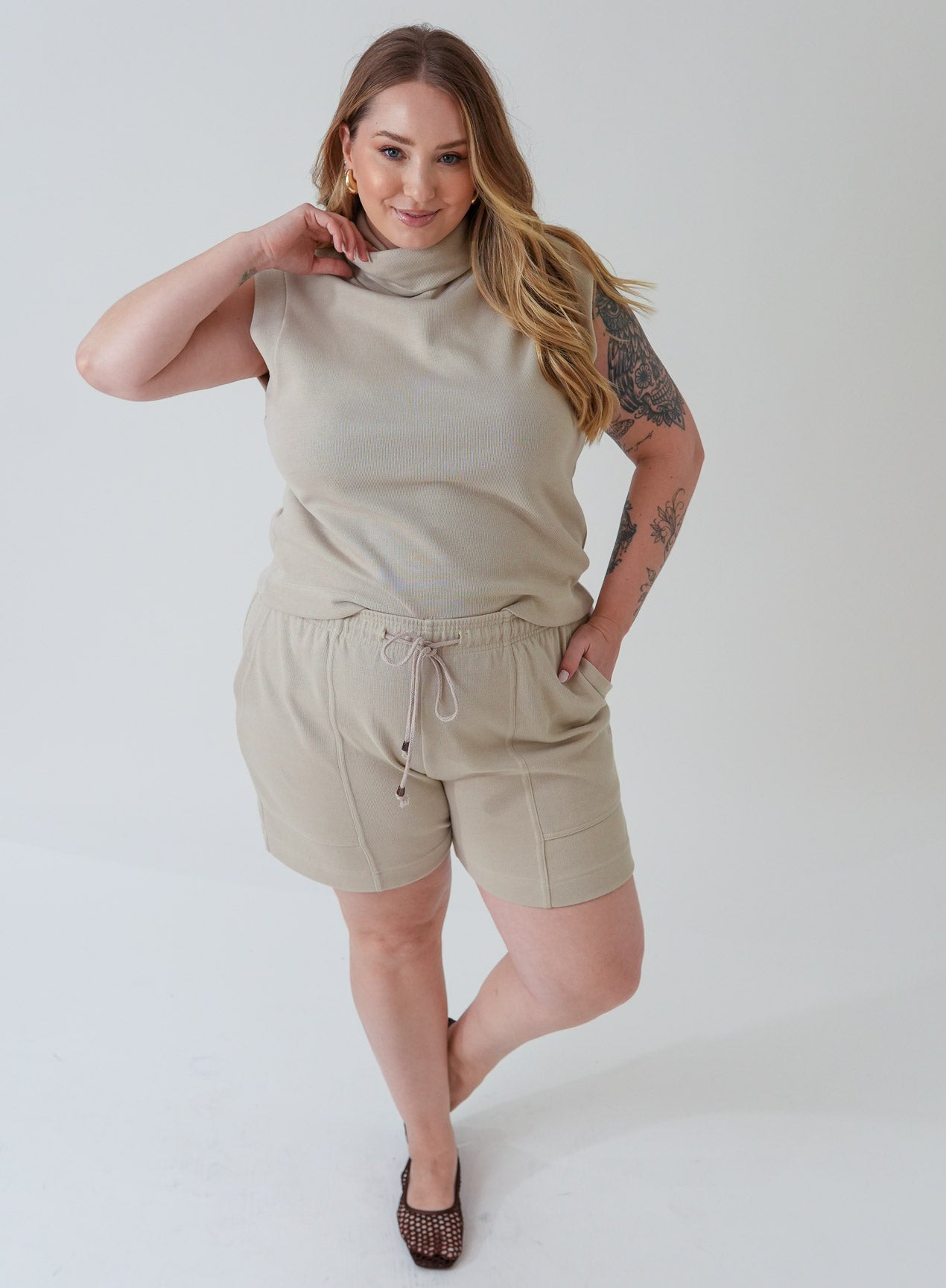 Short Bege Fendi Oli