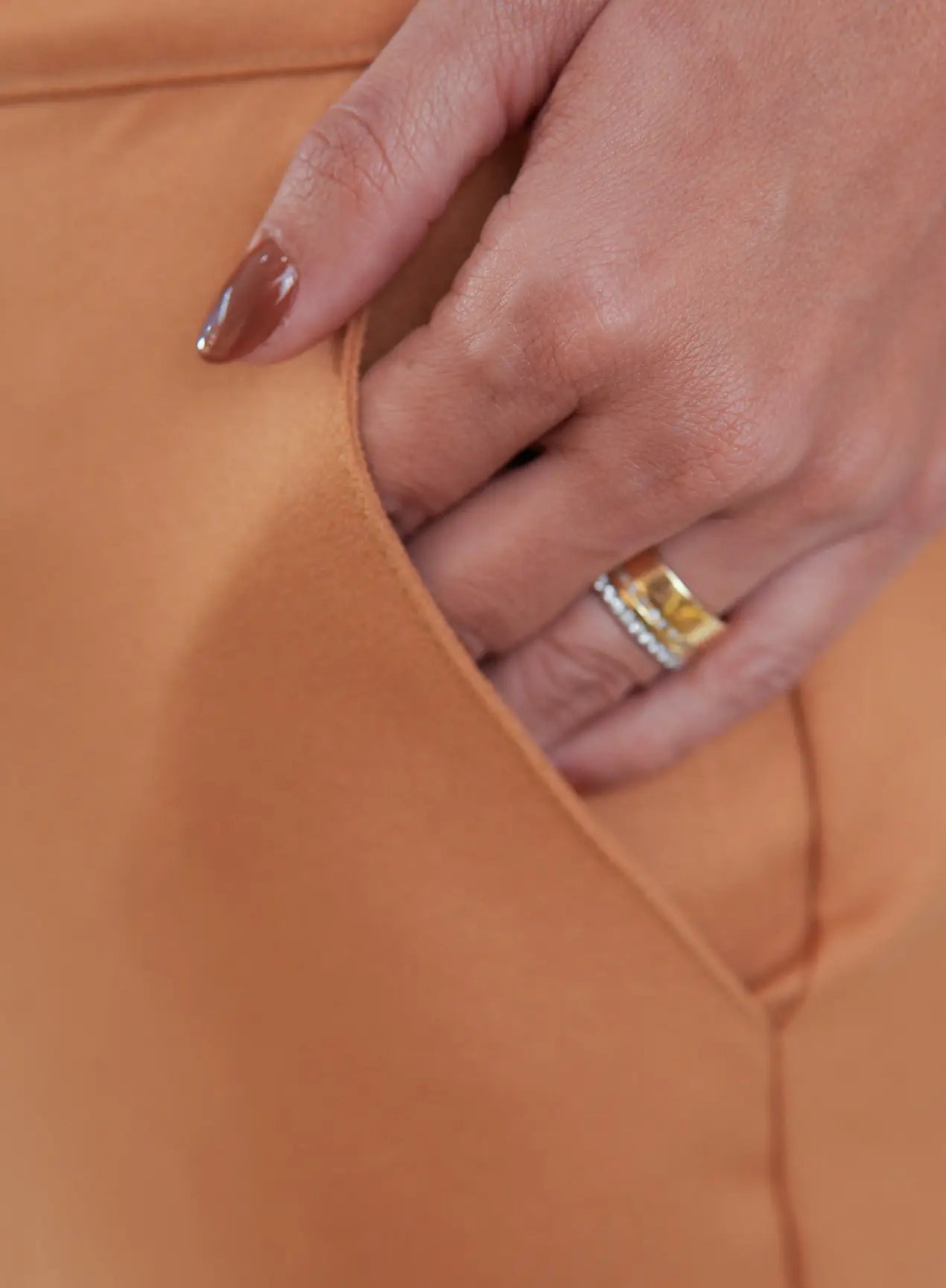 Saia Alfaiataria Nati Caramelo