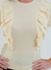 Blusa com Recortes e Babados Estela Bege Manteiga