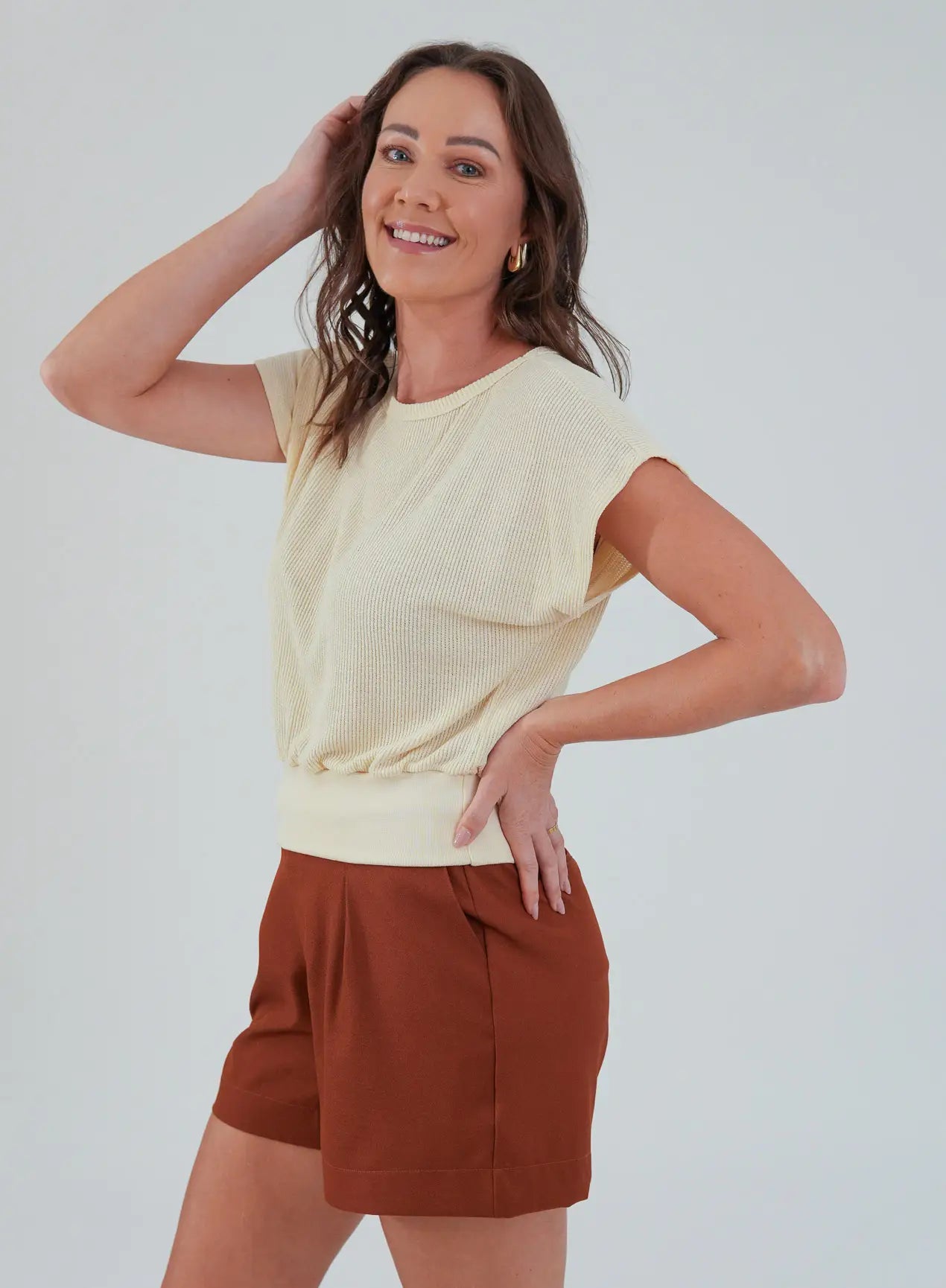 Blusa com Punho na Barra Gaia Bege Manteiga