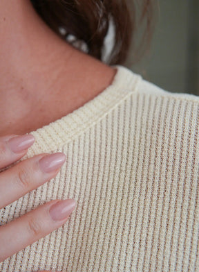 Blusa com Punho na Barra Gaia Bege Manteiga