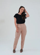 Blusa com Punho na Barra Gaia Preta