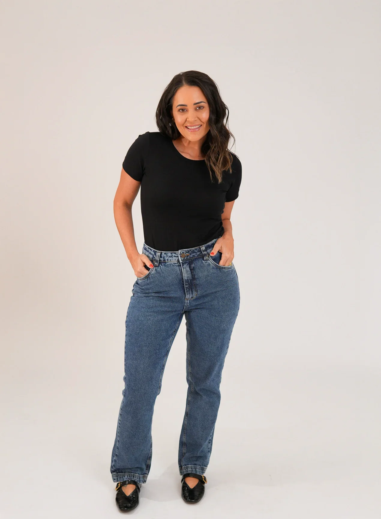 [COMPRE 1 LEVE 3] T-shirt Feminina Algodão Nina + Pulseira de brinde